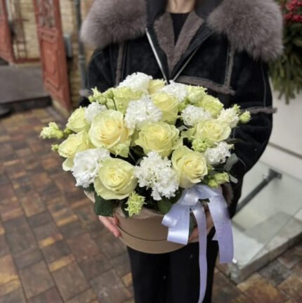Box Arrangement (Roses, Eustomas)