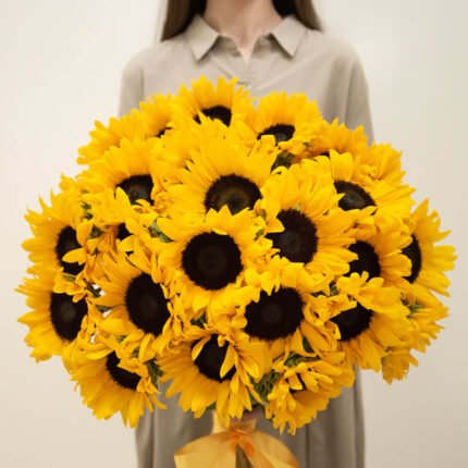 Mixed Sunflowers Bouquet 4U